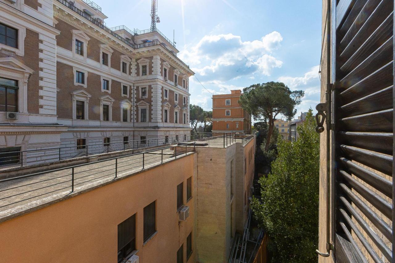 Lovely New Home Via Genova Рим Екстер'єр фото